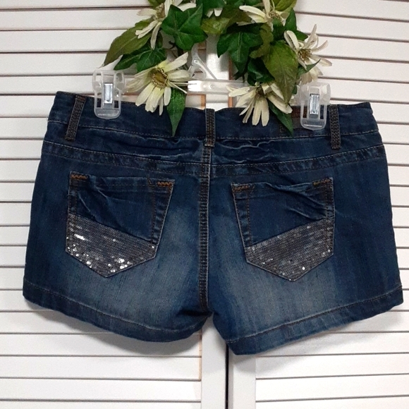 1st Kiss shorts - Picture 6 of 10